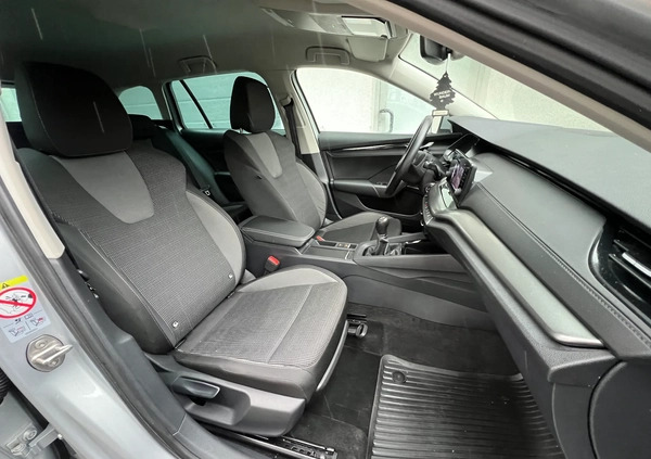 Skoda Octavia cena 84900 przebieg: 19000, rok produkcji 2022 z Rzepin małe 154